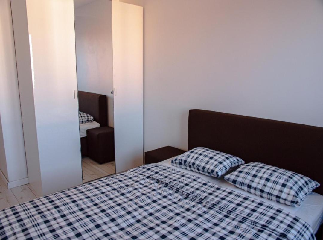 Apartment Klobucka ワルシャワ エクステリア 写真