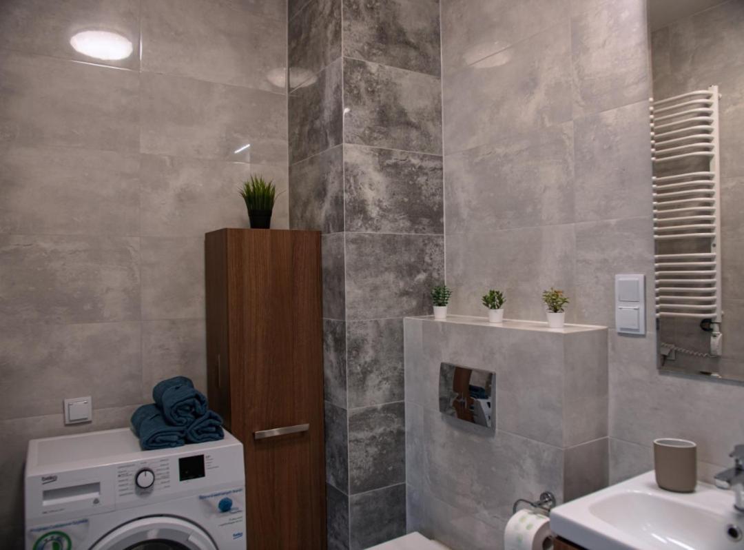Apartment Klobucka ワルシャワ エクステリア 写真